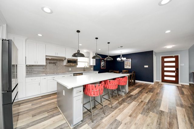 11903 Waldemar Drive, Houston, TX 77077