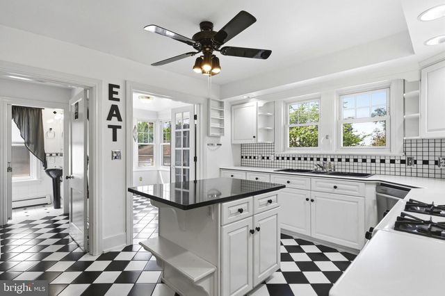 956 FAIRFIELD RD, Gettysburg, PA 17325
