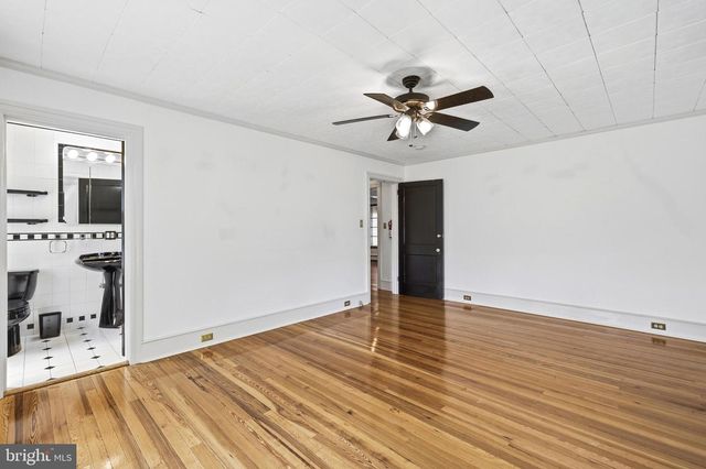 956 FAIRFIELD RD, Gettysburg, PA 17325