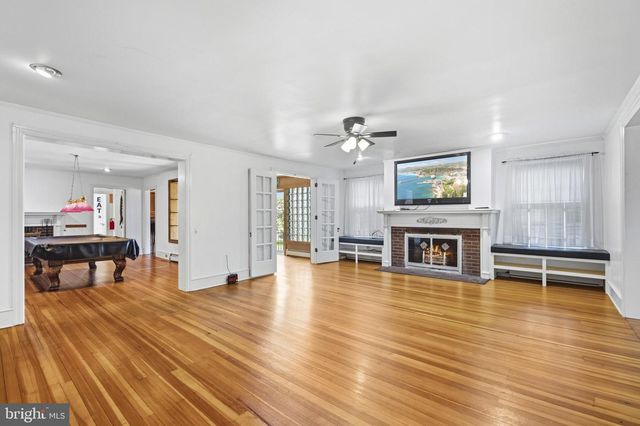 956 FAIRFIELD RD, Gettysburg, PA 17325