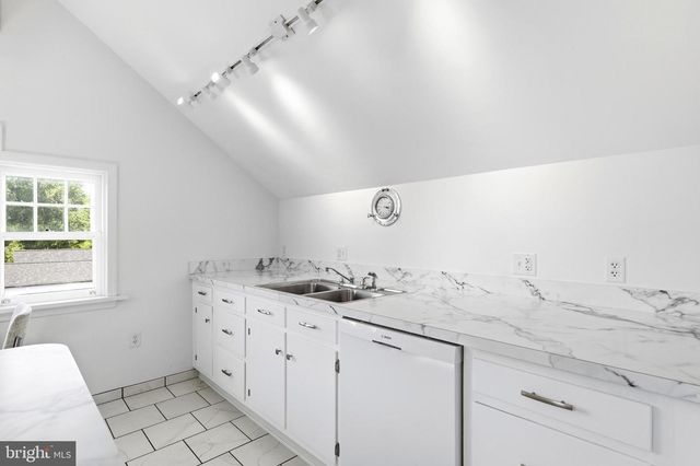 956 FAIRFIELD RD, Gettysburg, PA 17325