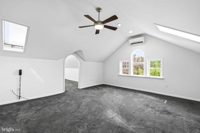 956 FAIRFIELD RD, Gettysburg, PA 17325