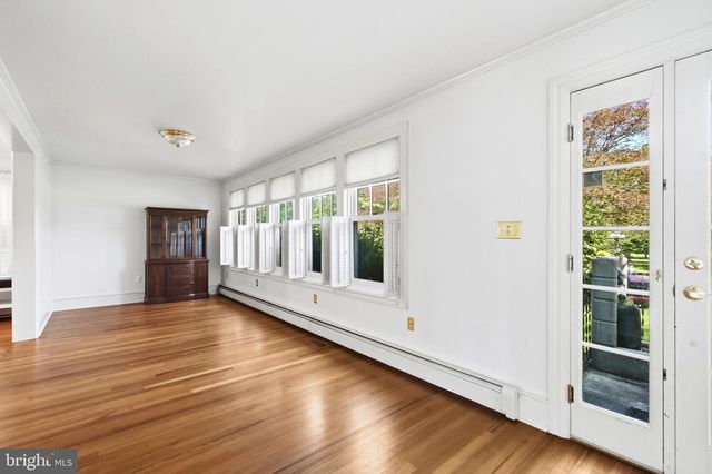 956 FAIRFIELD RD, Gettysburg, PA 17325