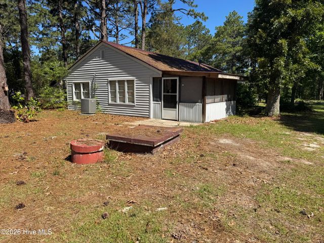 1195 Airport Road, Carthage, NC 28327