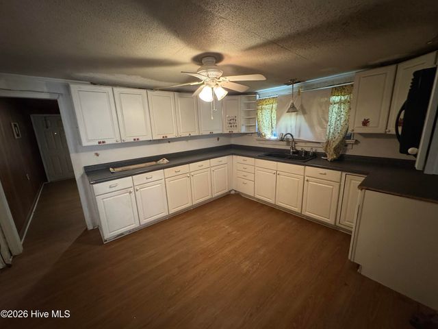 1195 Airport Road, Carthage, NC 28327