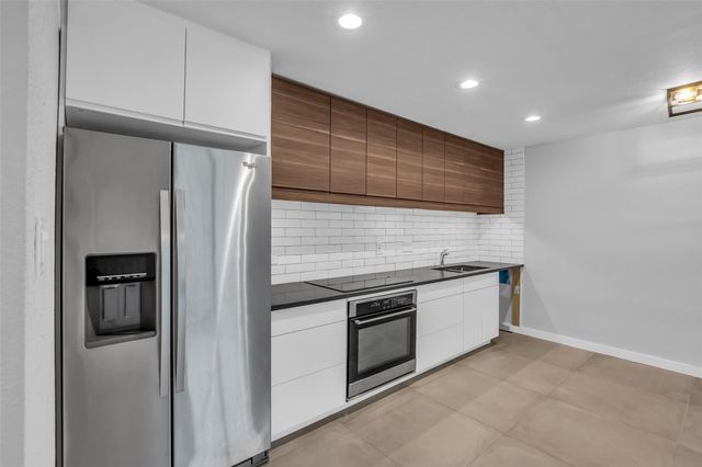 606 Marshall Street B6, Houston, TX 77006