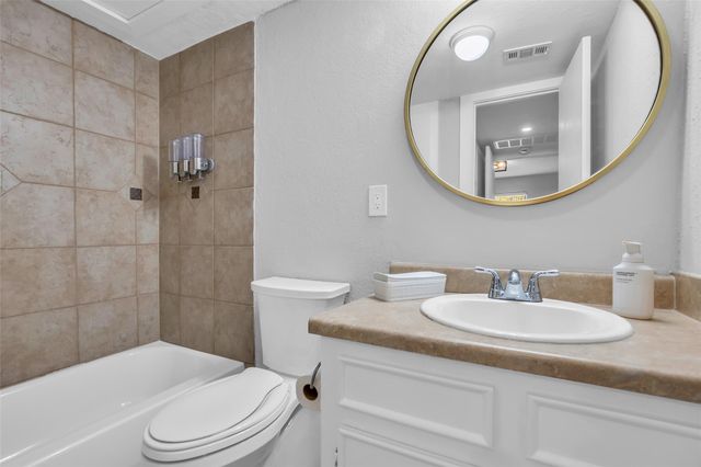 606 Marshall Street B6, Houston, TX 77006