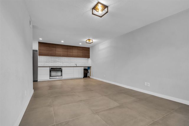 606 Marshall Street B6, Houston, TX 77006