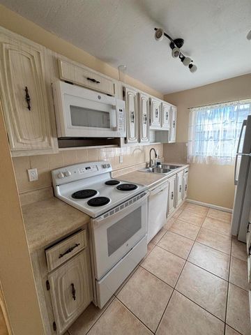 707 High Point Boulevard N C, Delray Beach, FL 33445