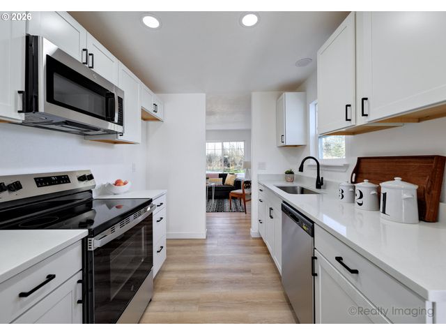 92203 CLOVER Rd, Astoria, OR 97103