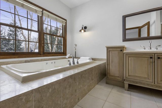 8950 371st AVENUE, Twin Lakes, WI 53181