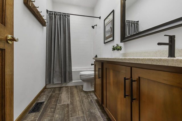 8950 371st AVENUE, Twin Lakes, WI 53181