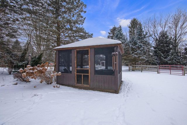 8950 371st AVENUE, Twin Lakes, WI 53181