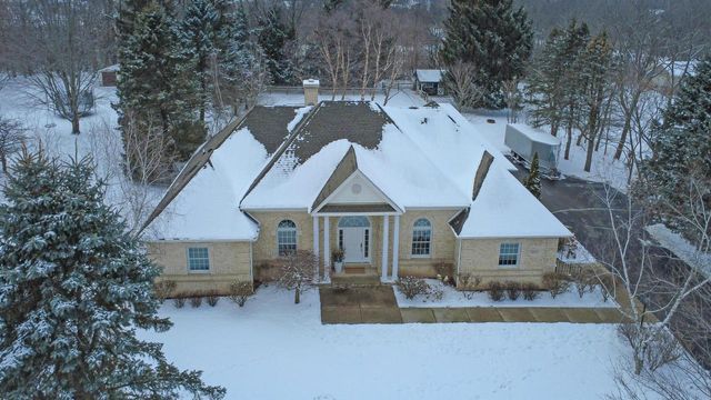 8950 371st AVENUE, Twin Lakes, WI 53181