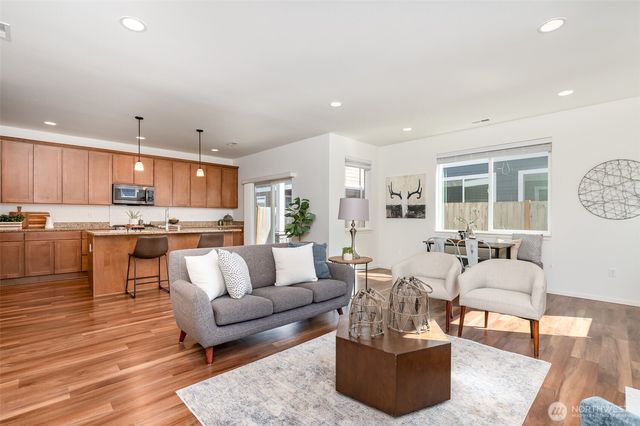 114 160th Place SW, Lynnwood, WA 98087
