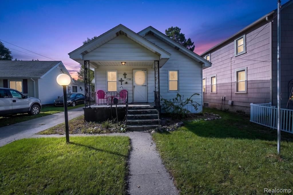 1737 Kollen Street, Saginaw, MI 48602