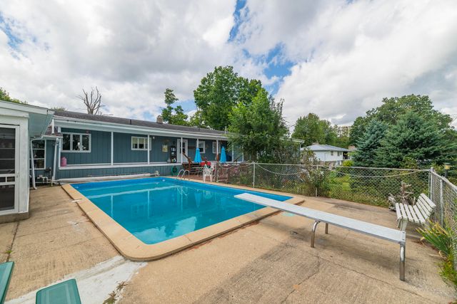 55081 Buckhorn Road, Three Rivers, MI 49093