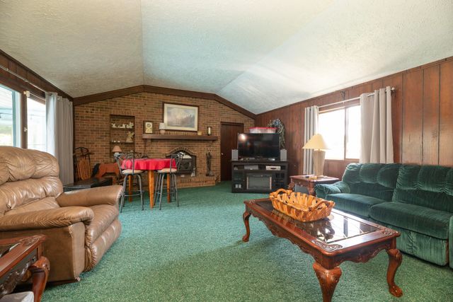 55081 Buckhorn Road, Three Rivers, MI 49093