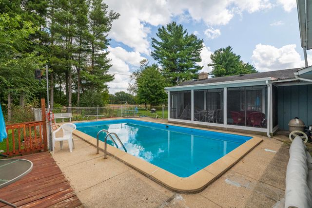 55081 Buckhorn Road, Three Rivers, MI 49093