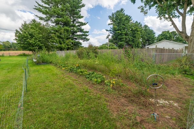 55081 Buckhorn Road, Three Rivers, MI 49093