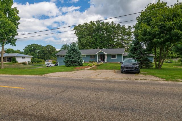 55081 Buckhorn Road, Three Rivers, MI 49093