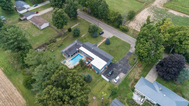 55081 Buckhorn Road, Three Rivers, MI 49093