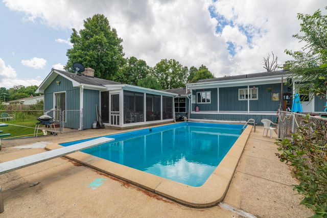 55081 Buckhorn Road, Three Rivers, MI 49093