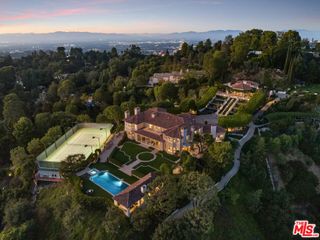 2911 Antelo View Drive, Los Angeles, CA 90077