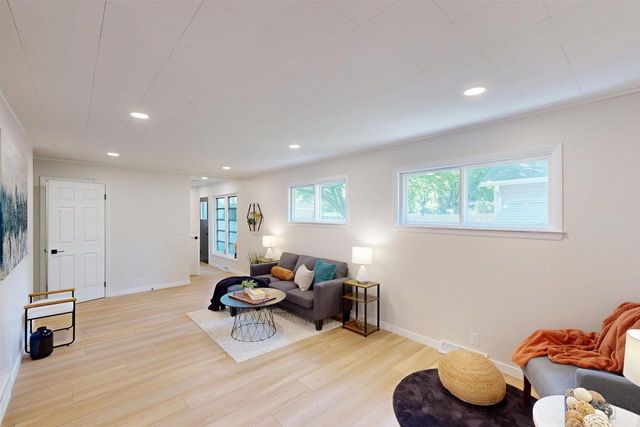 309 Howard Street, Walworth, WI 53184