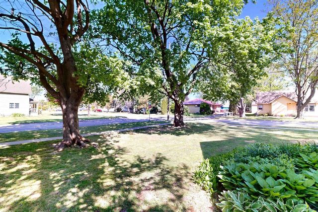 309 Howard Street, Walworth, WI 53184