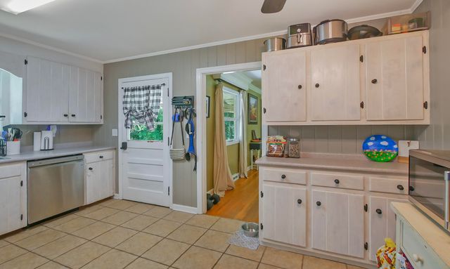 111 Clebourne Avenue, Chickamauga, GA 30707