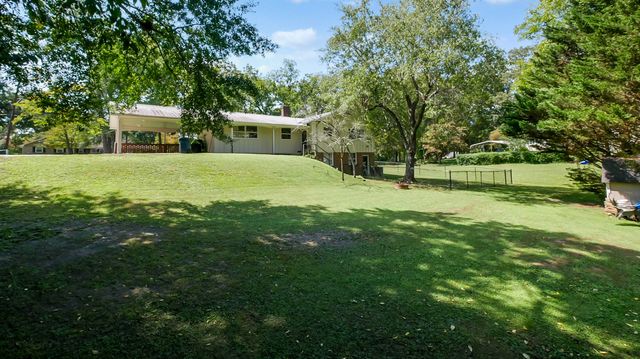 111 Clebourne Avenue, Chickamauga, GA 30707