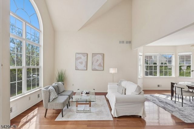 61 Shields Ln, Bridgewater Twp., NJ 08807