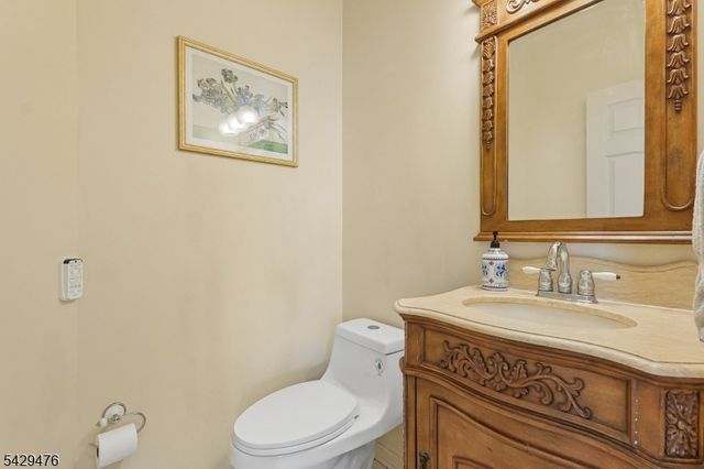 61 Shields Ln, Bridgewater Twp., NJ 08807