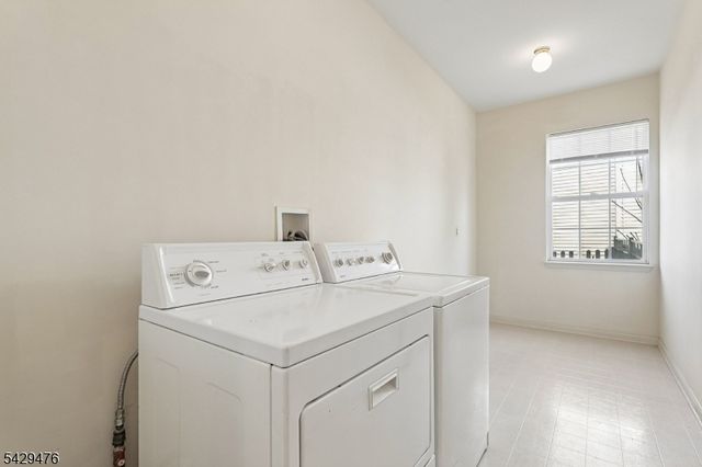 61 Shields Ln, Bridgewater Twp., NJ 08807