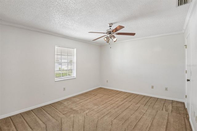 6704 HICKORYWOOD LANE, New Port Richey, FL 34653