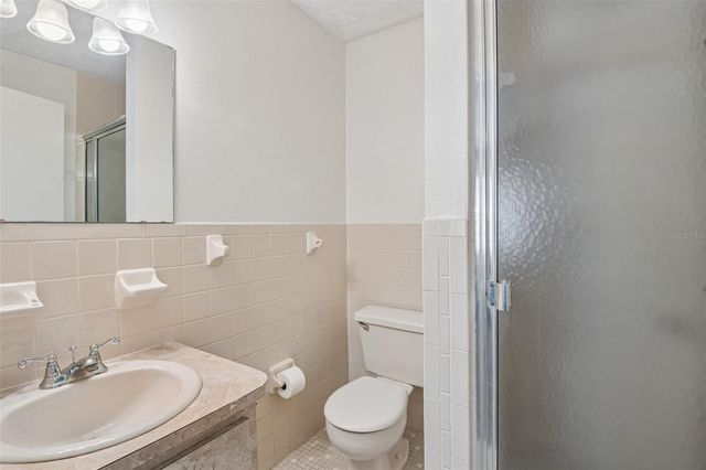 6704 HICKORYWOOD LANE, New Port Richey, FL 34653