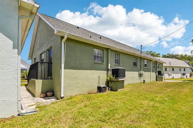 6704 HICKORYWOOD LANE, New Port Richey, FL 34653