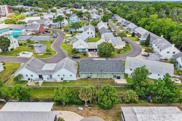 6704 HICKORYWOOD LANE, New Port Richey, FL 34653