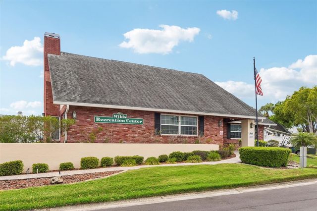 6704 HICKORYWOOD LANE, New Port Richey, FL 34653