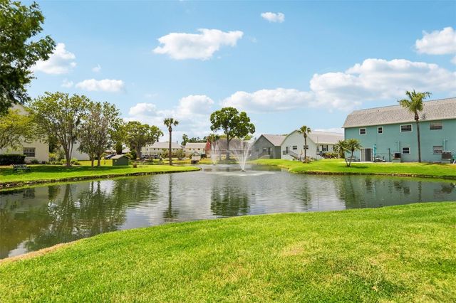 6704 HICKORYWOOD LANE, New Port Richey, FL 34653