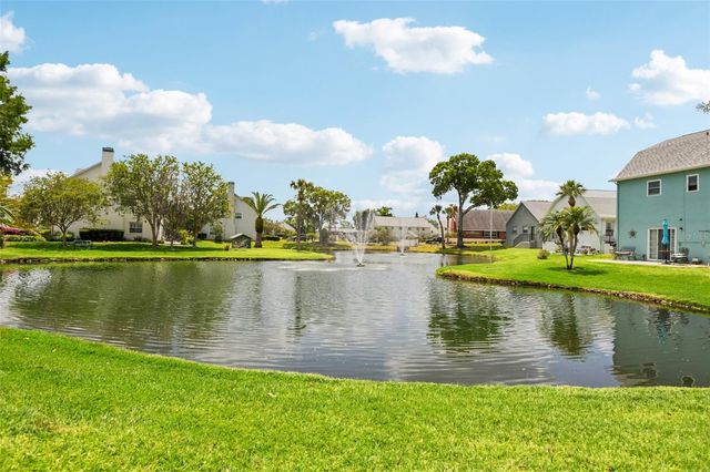 6704 HICKORYWOOD LANE, New Port Richey, FL 34653