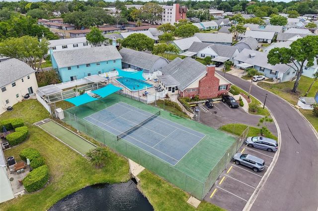 6704 HICKORYWOOD LANE, New Port Richey, FL 34653