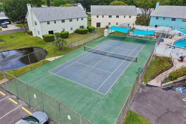 6704 HICKORYWOOD LANE, New Port Richey, FL 34653