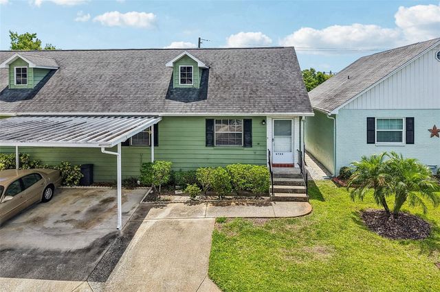 6704 HICKORYWOOD LANE, New Port Richey, FL 34653