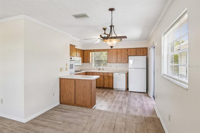 6704 HICKORYWOOD LANE, New Port Richey, FL 34653