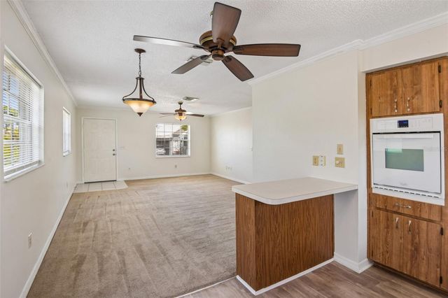 6704 HICKORYWOOD LANE, New Port Richey, FL 34653