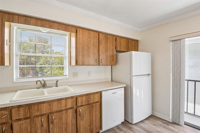 6704 HICKORYWOOD LANE, New Port Richey, FL 34653