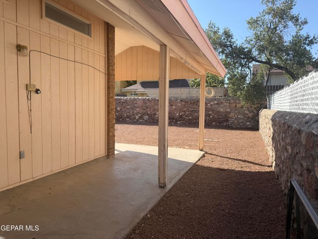 1468 Plaza Verde Drive, El Paso, TX 79912
