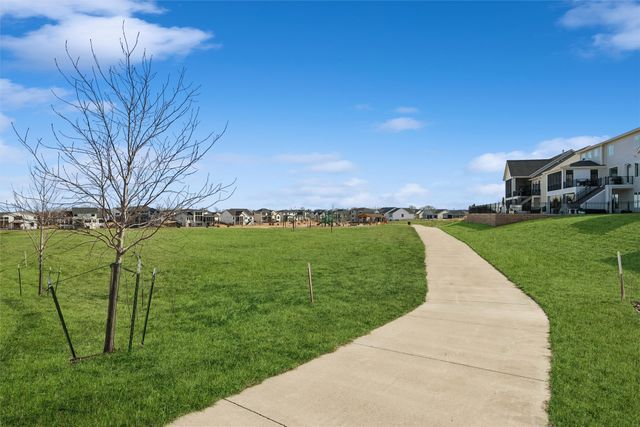 4735 Centennial Boulevard, Urbandale, IA 50323